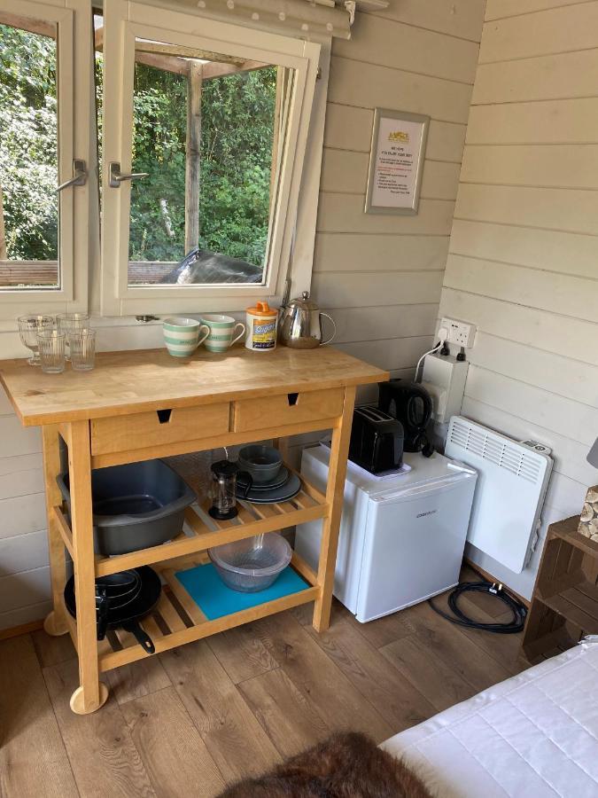 Glamping At Back Of Beyond Touring Park Hotel Saint Leonards Exterior photo
