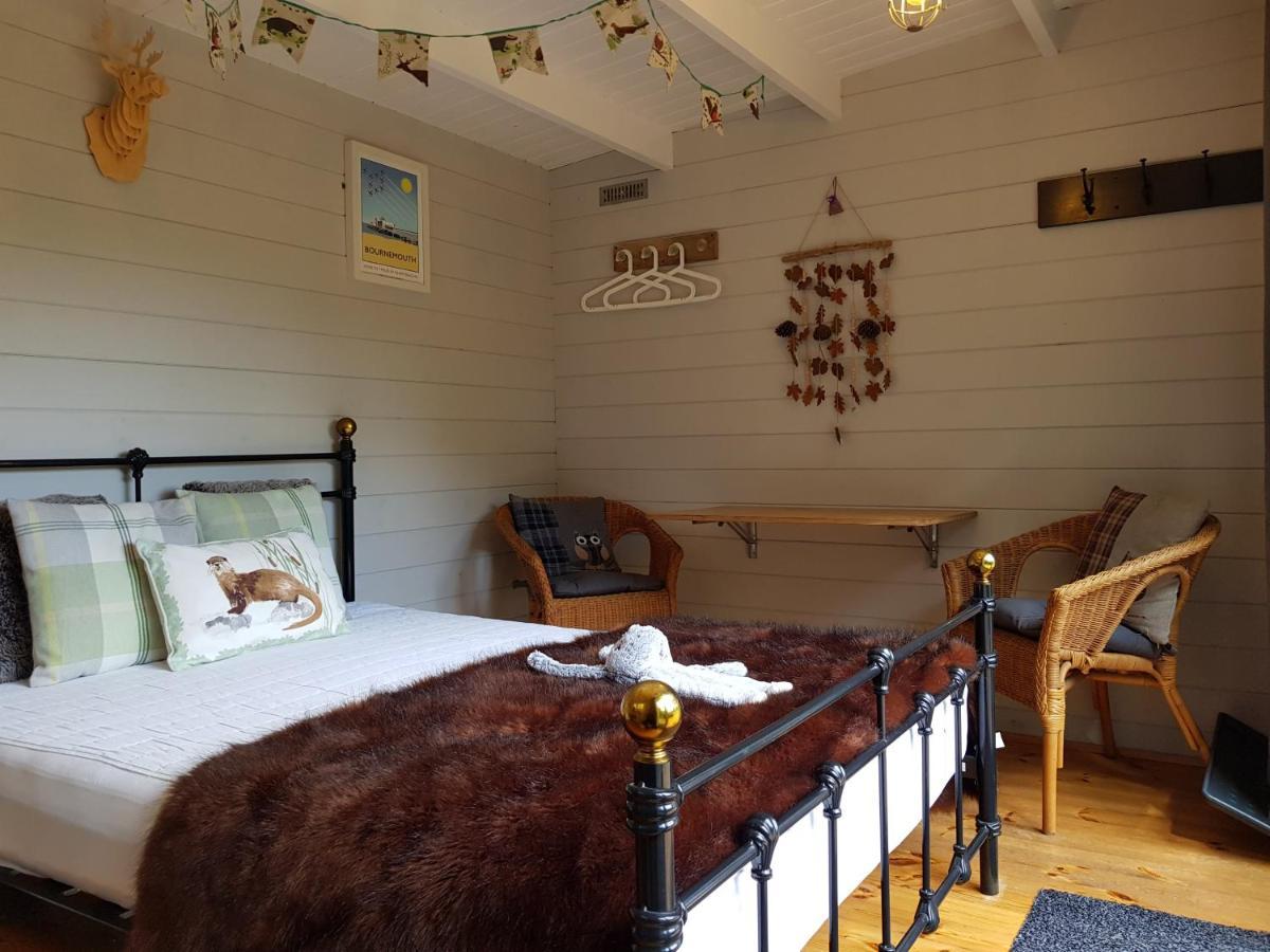 Glamping At Back Of Beyond Touring Park Hotel Saint Leonards Exterior photo
