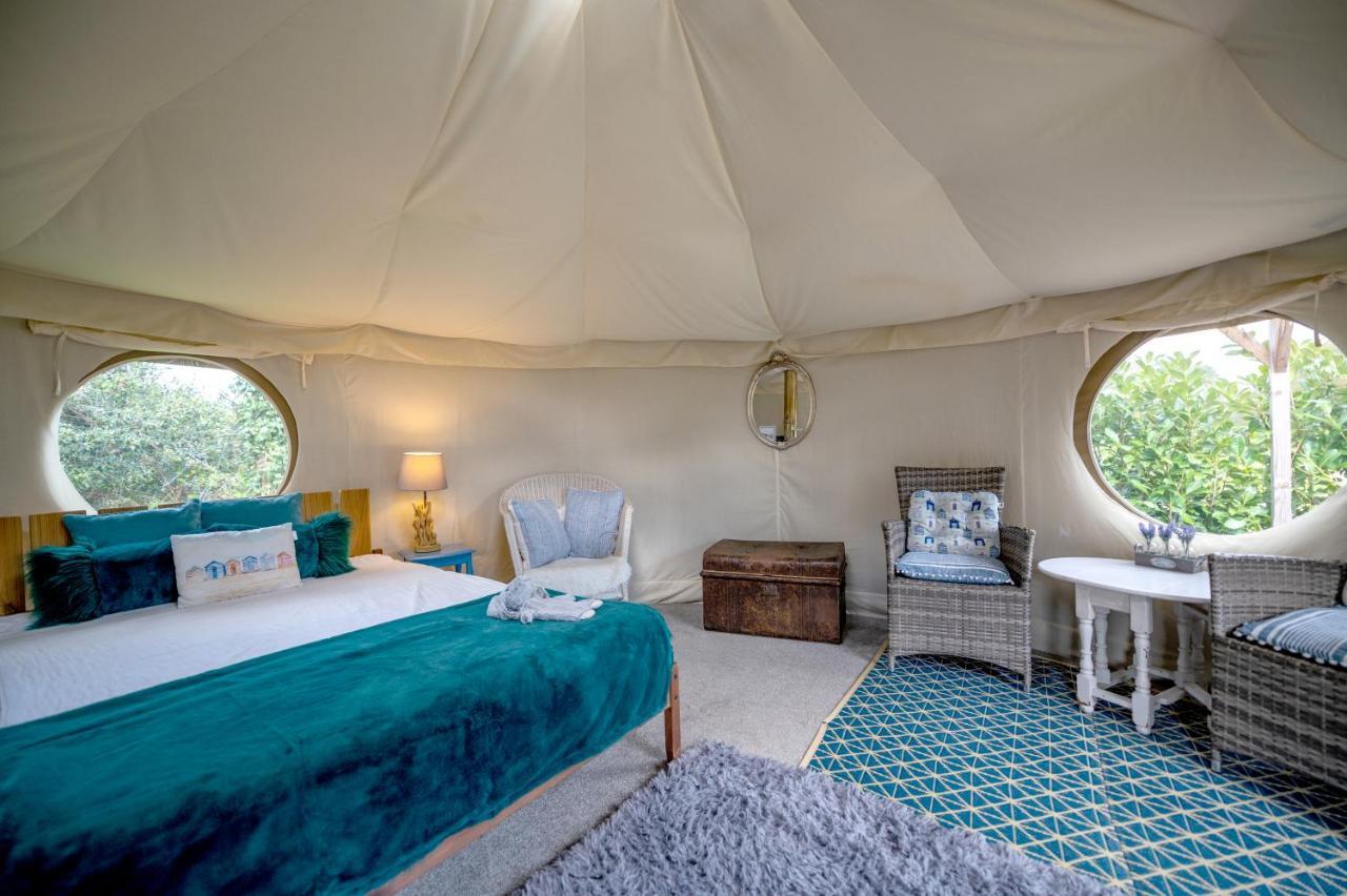 Glamping At Back Of Beyond Touring Park Hotel Saint Leonards Exterior photo